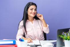 客服型呼叫中心在处理客户投诉时，应该遵循哪些原则和技巧？