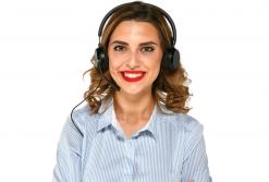 呼叫中心是由软件还是硬件构成？