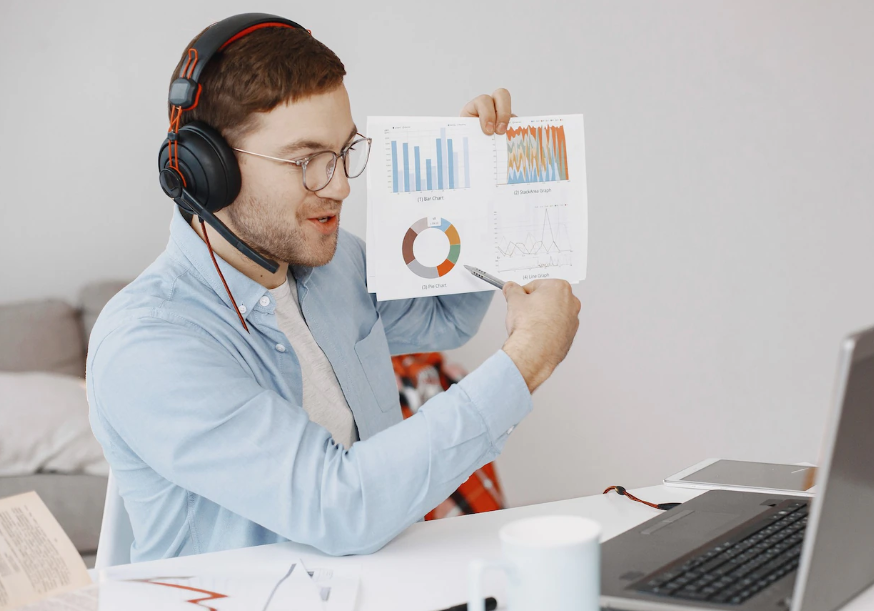 如何借助技术手段实现呼叫中心指标的实时监控